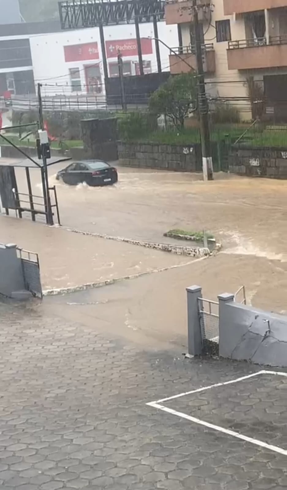 Defesa Civil aciona segundo toque do sistema de sirenes no primeiro distrito de Petrópolis