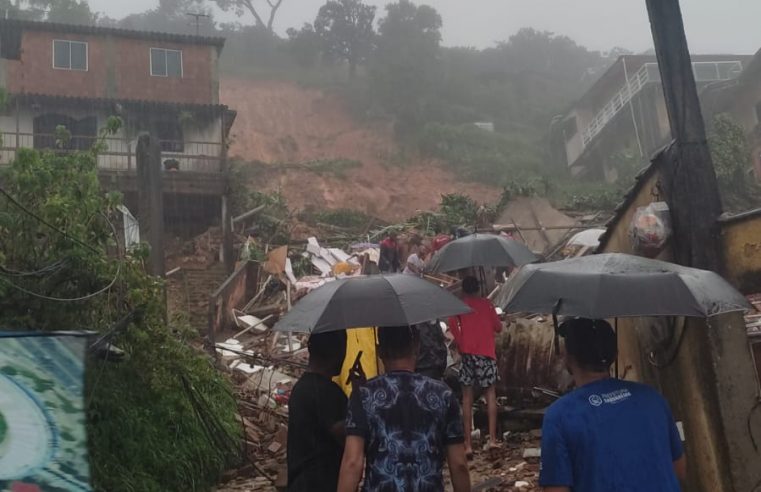 Boletim de ocorrências: Defesa Civil de Petrópolis contabiliza 49 registros de ocorrências em função da chuva da última quinta-feira (21)
