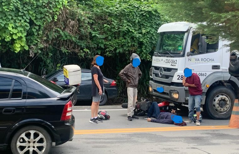 Manhã de segunda-feira (25) é marcada por acidente de trânsito em Petrópolis