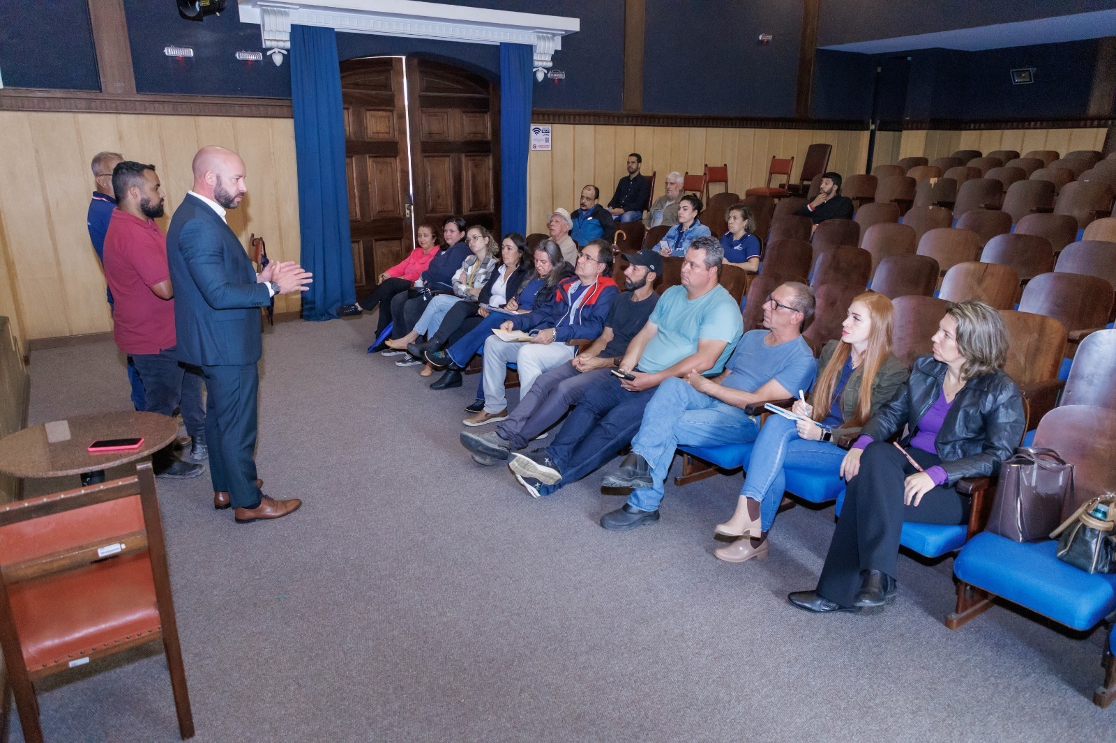 Diálogo entre Prefeitura de Teresópolis e agricultores busca soluções após chuvas intensas