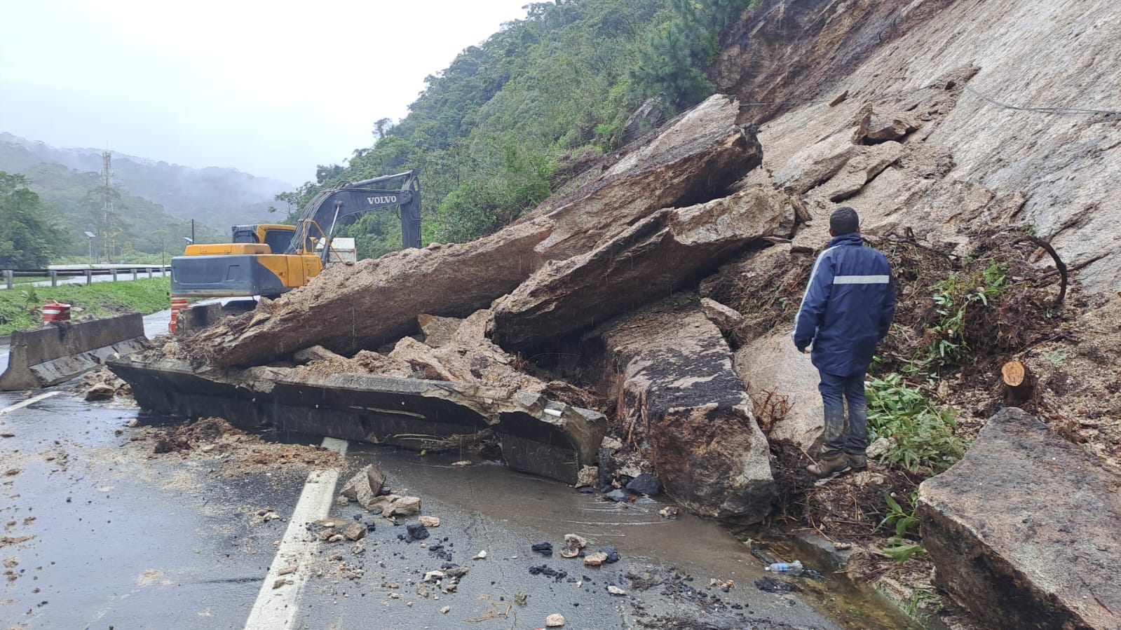 Serra de Petrópolis é desisterditada após vistoria