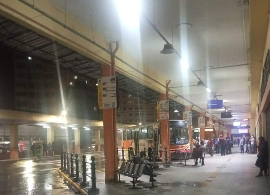 Linhas de ônibus seguem com a operação comprometida em Petrópolis
