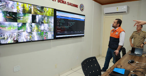 Em Petrópolis, Cláudio Castro monitora chuvas e garante auxílio do Exército Brasileiro