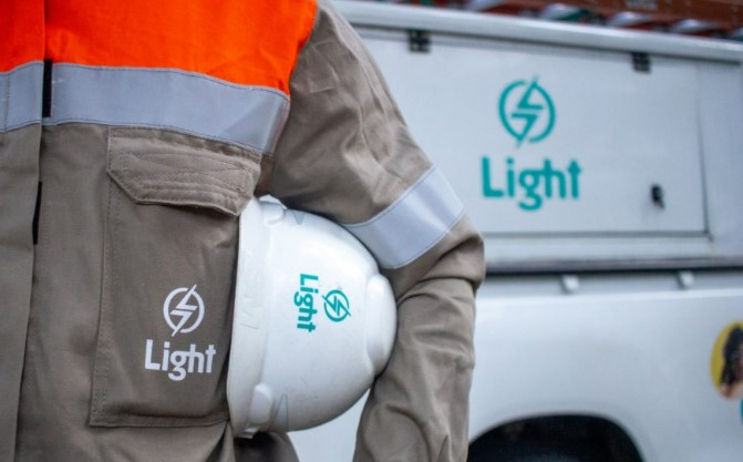 Light identifica “gato” em fábrica de gelo, na Zona Norte