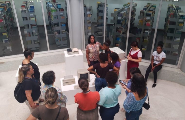 Meninas sob a tutela da Vara da Infância e da Juventude de Petrópolis visitam o LNCC