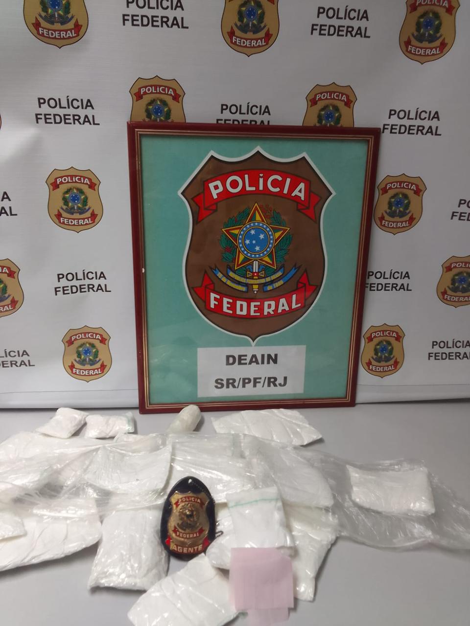 PF prende mulher com 3kg de cocaína no Aeroporto do Galeão