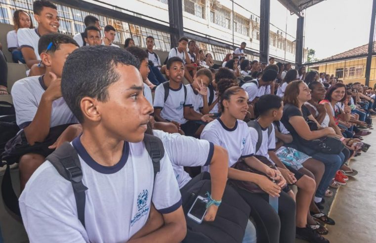 Secretária Roberta Barreto anuncia a implementação do Curso Técnico Integrado em Edificações em Paraíba do Sul