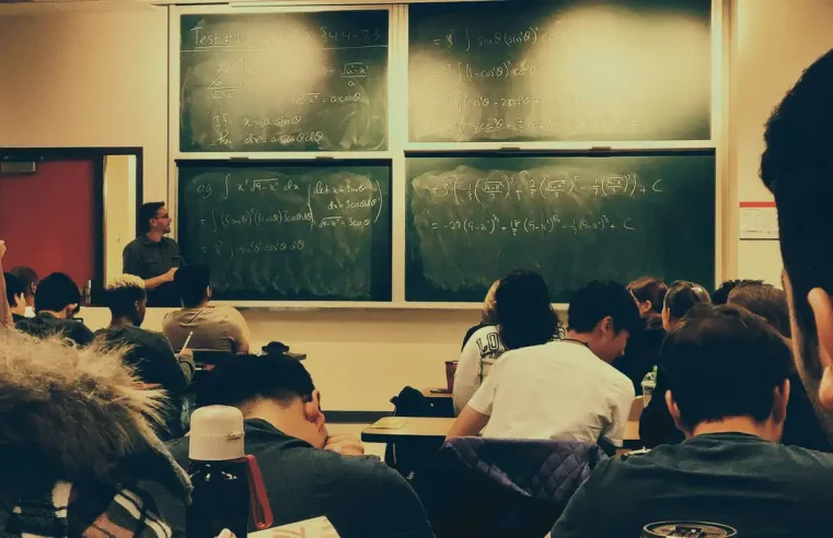 Começa hoje pagamento de R$ 200 da primeira parcela do Pé-de-Meia