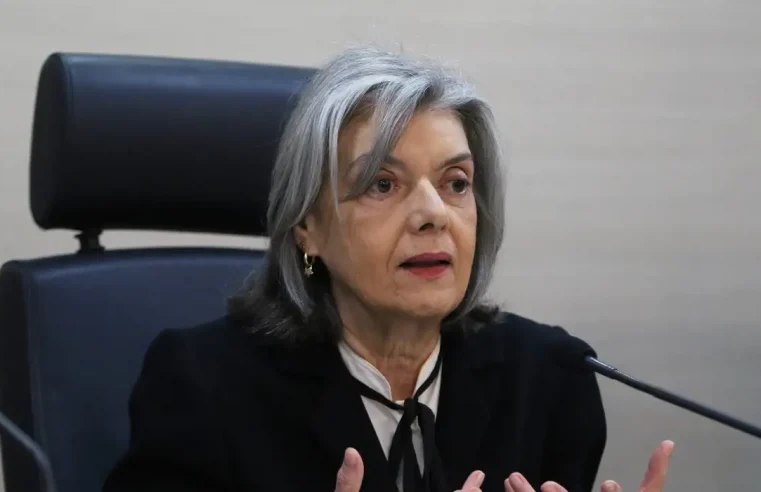 Ministra diz que mulheres continuam em desvalor profissional e social