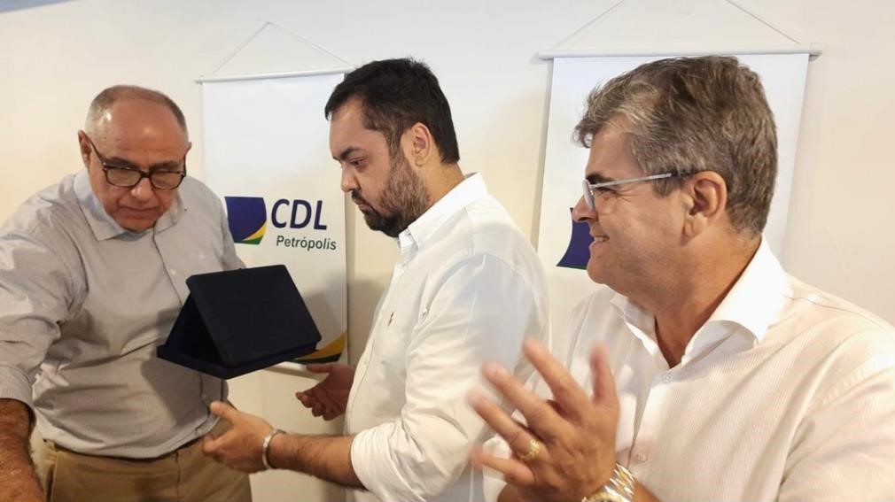 CDL de Petrópolis aponta compromisso do governador na prorrogação do prazo de financiamento dos negócios atingidos pelas chuvas de 2022