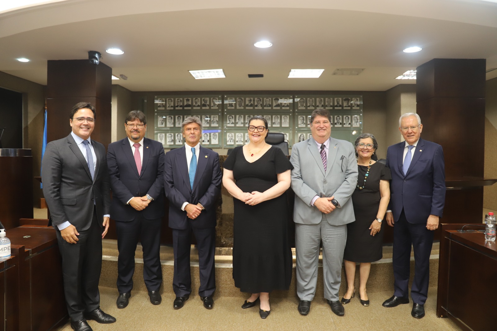 PGJ e subprocurador recebem, ao lado do ministro Luiz Fux, a Medalha do Mérito do MPES