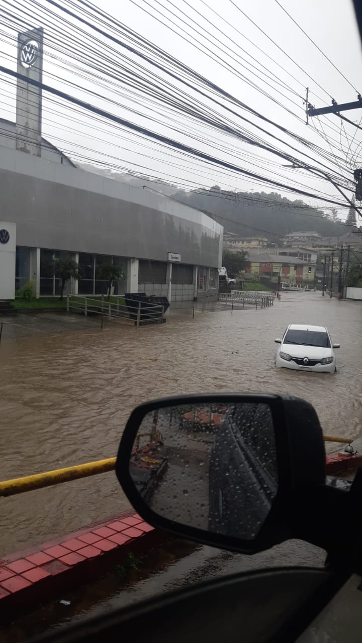 Prefeitura apresenta projeto para conter as cheias do Rio Quitandinha