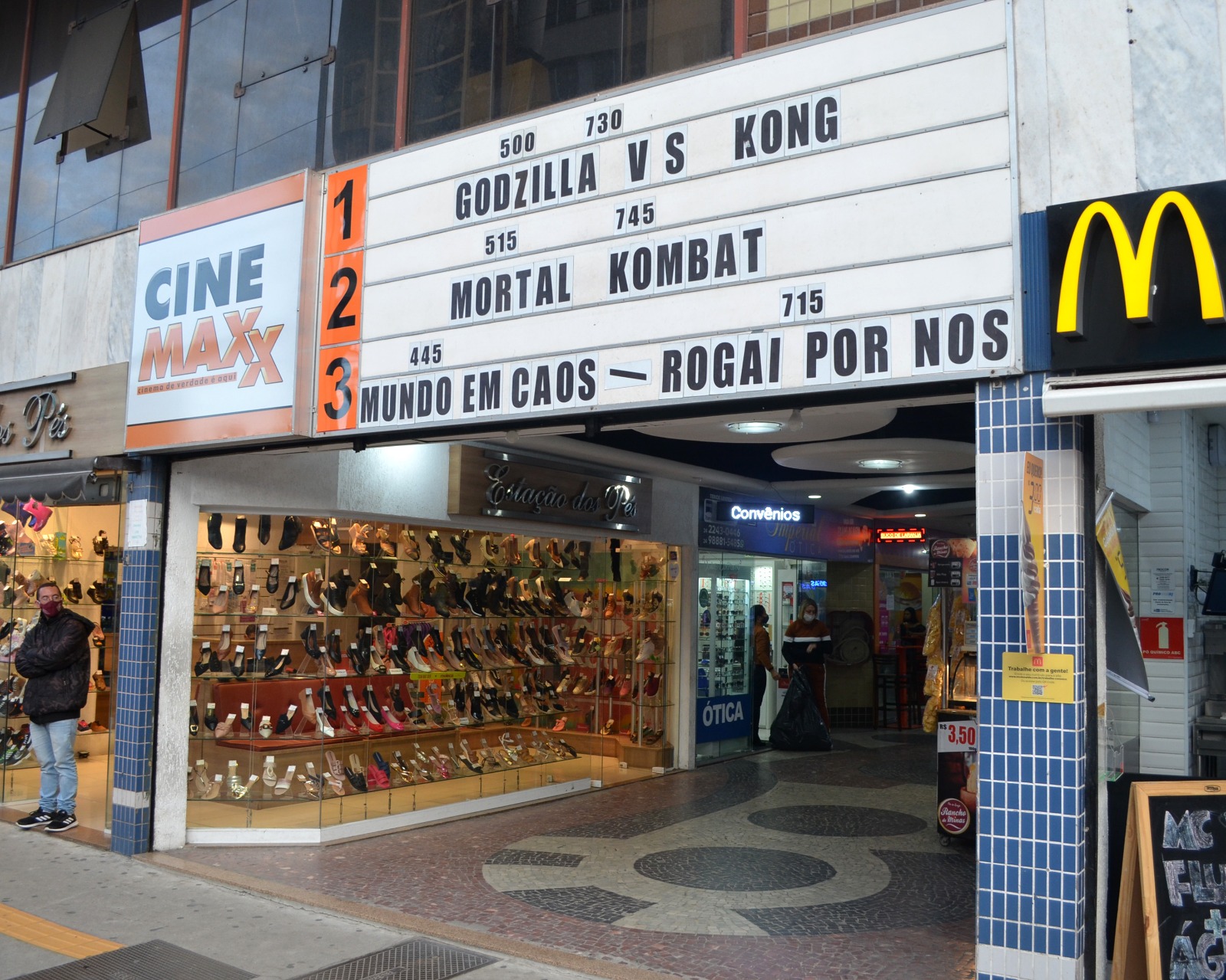 Rede Cinemaxx promove sessão social mensalmente