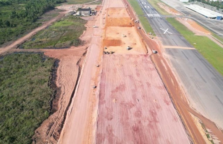 Consórcio antecipa retorno, e obras da nova pista do Aeroporto de Macaé avançam