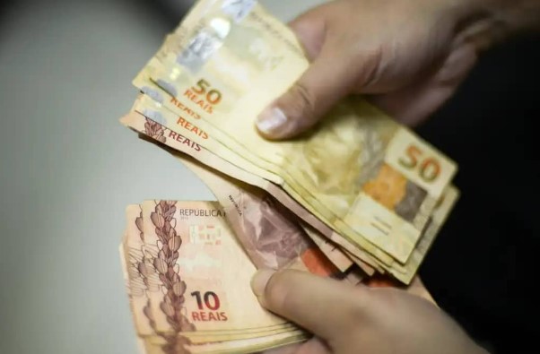 Seis em cada 10 brasileiros que buscam crédito para investir no próprio negócio