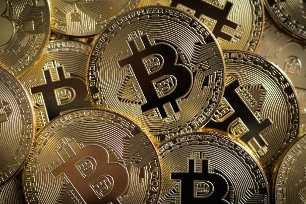 Receita muda regra para declarar criptomoedas no Imposto de Renda