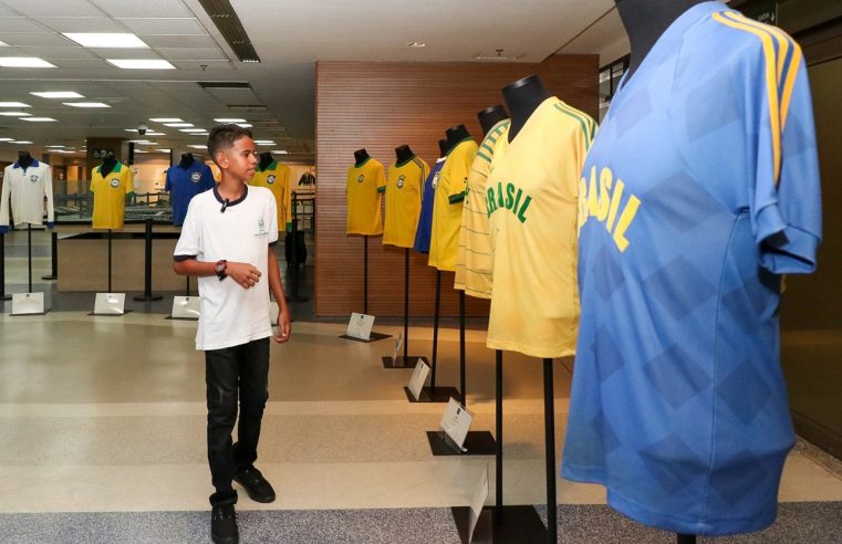 No Dia do Goleiro, aluno da rede estadual visita o Maracanã
