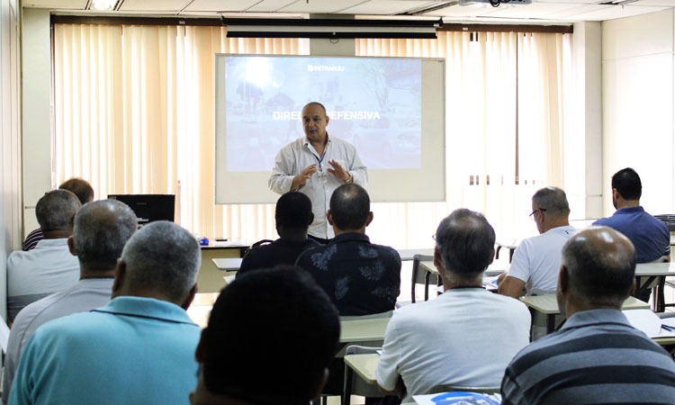 DETRAN.RJ ABRE INSCRIÇÕES PARA CURSO DE ATUALIZAÇÃO DE TRANSPORTE DE EMERGÊNCIA