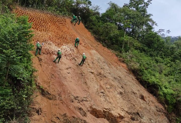 Km 92 da Serra de Petrópolis segue em meia pista