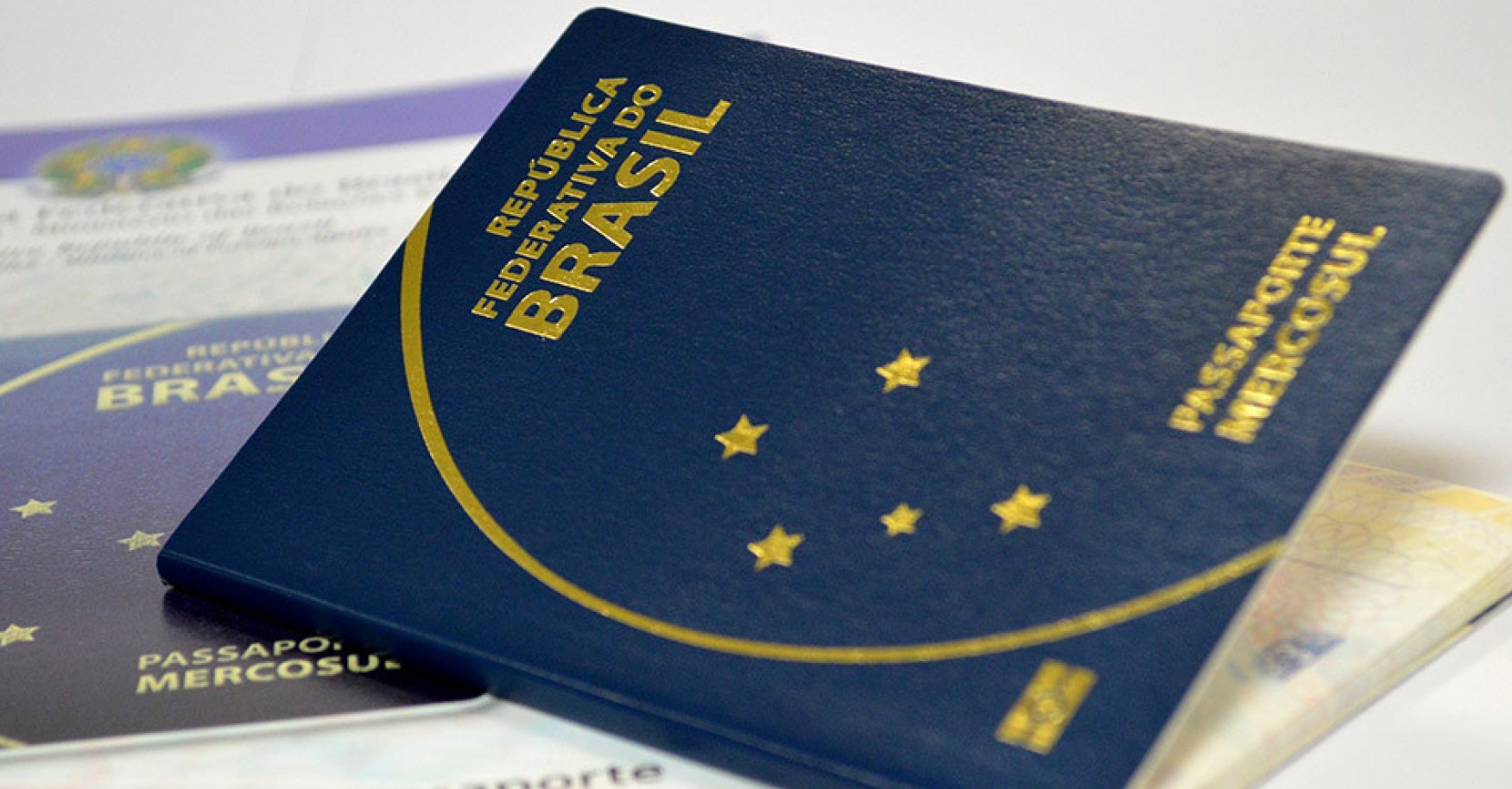 Oportunidades de Green Card atraem cada vez mais profissionais brasileiros qualificados