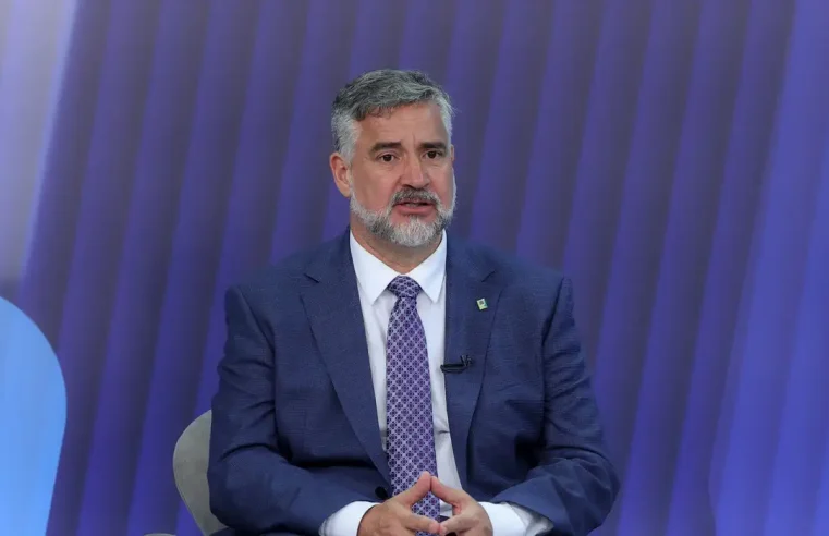 Não vai ter limite orçamentário para ajudar o RS, diz ministro