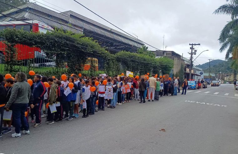 Maio Laranja: Prefeitura promove 1ª Caminhada pela Prevenção ao Abuso e Exploração Sexual Contra Crianças e Adolescentes de Teresópolis  