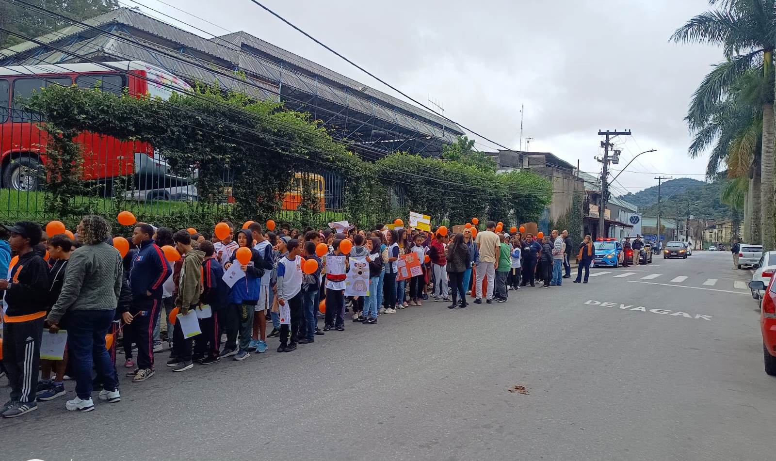 Maio Laranja: Prefeitura promove 1ª Caminhada pela Prevenção ao Abuso e Exploração Sexual Contra Crianças e Adolescentes de Teresópolis  