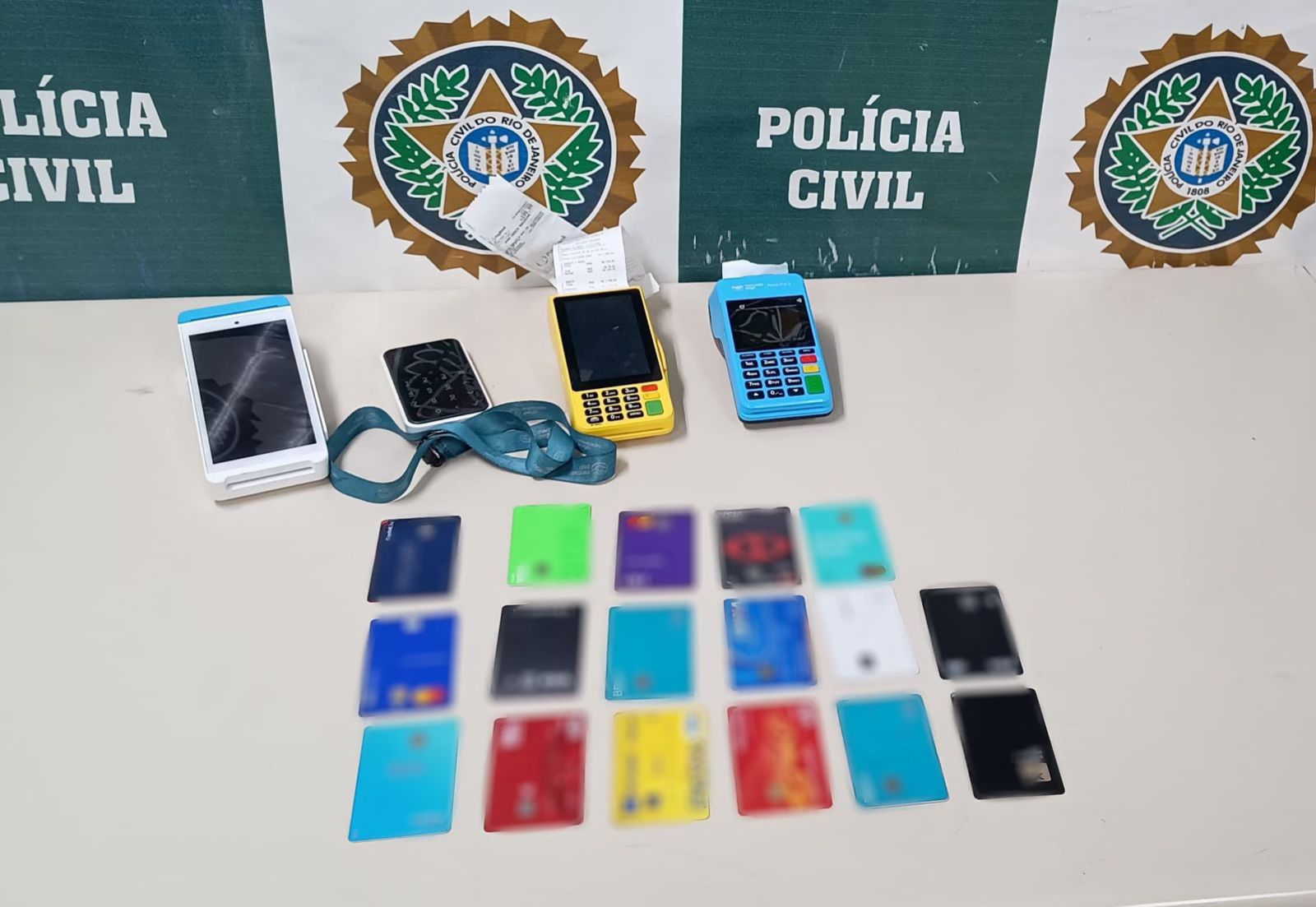 Polícia Civil prende ambulante acusado de aplicar golpe em turistas na Lapa