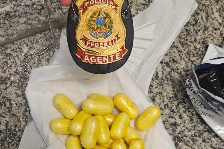 PF prende homem com 1kg de cocaína no Aeroporto do Galeão