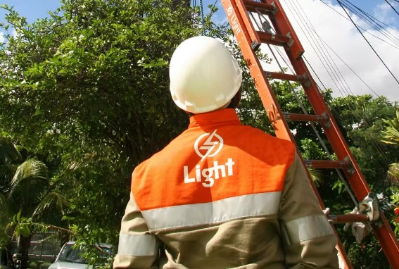 Light investe em ações preventivas com 7 mil serviços de manutenção no primeiro trimestre de 2024