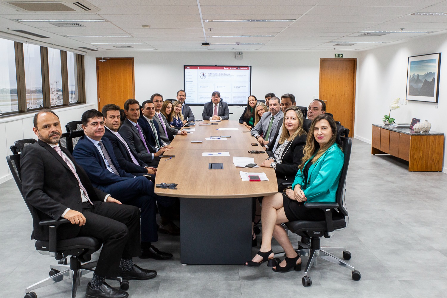 MPRJ apresenta projeto de robô para auxiliar na análise de registro de candidaturas