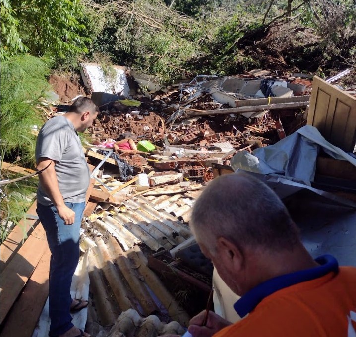 Equipe do DRM-RJ apresenta relatório da primeira etapa do mapeamento geológico realizado no Rio Grande do Sul