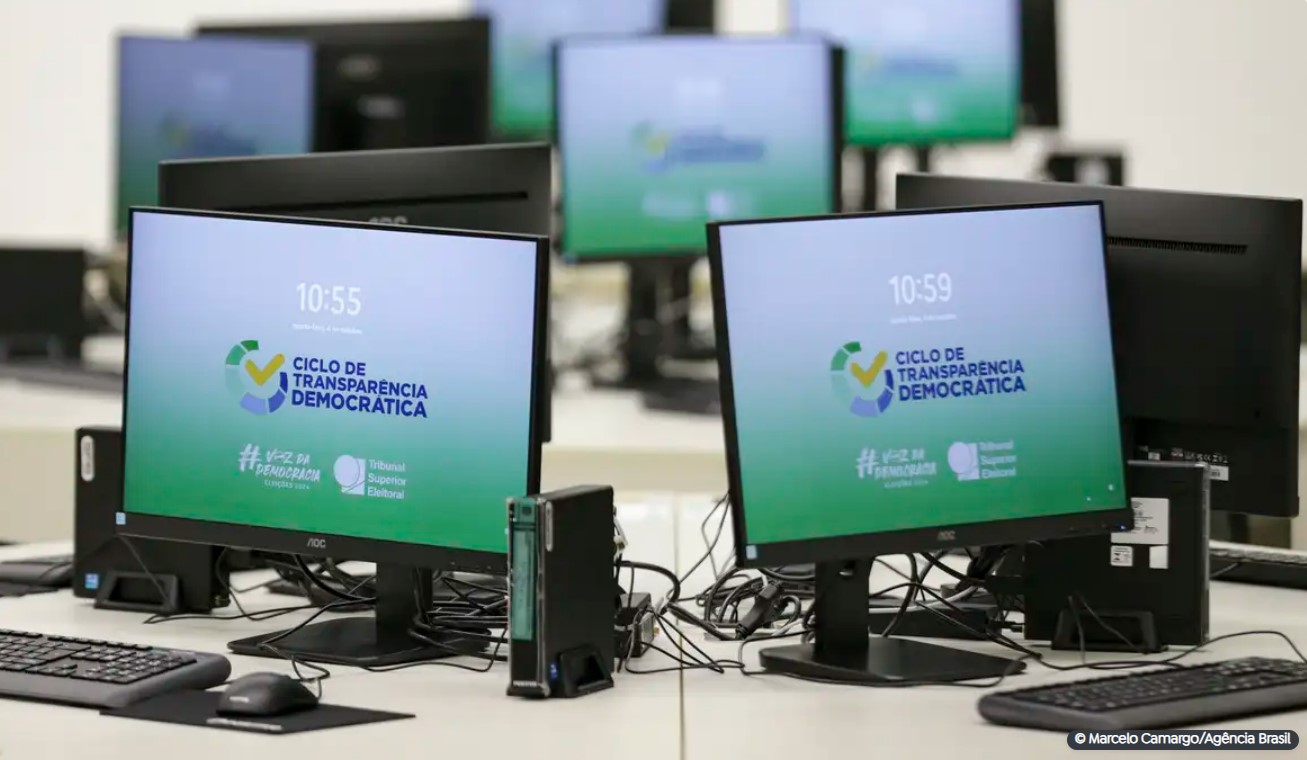 Eleições 2024: PF e universidade fazem teste em urnas eletrônicas