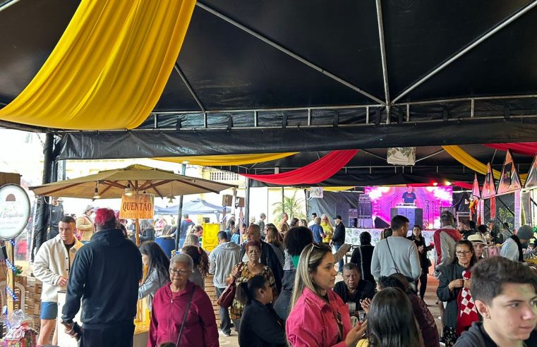 Biergarten 2024 começou: música, gastronomia e entrega do prêmio Werner na Praça Visconde de Mauá