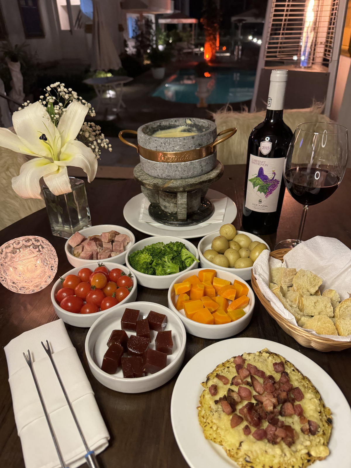 Uma deliciosa viagem: XV Festival de Fondue de Petrópolis é aberto nesta sexta