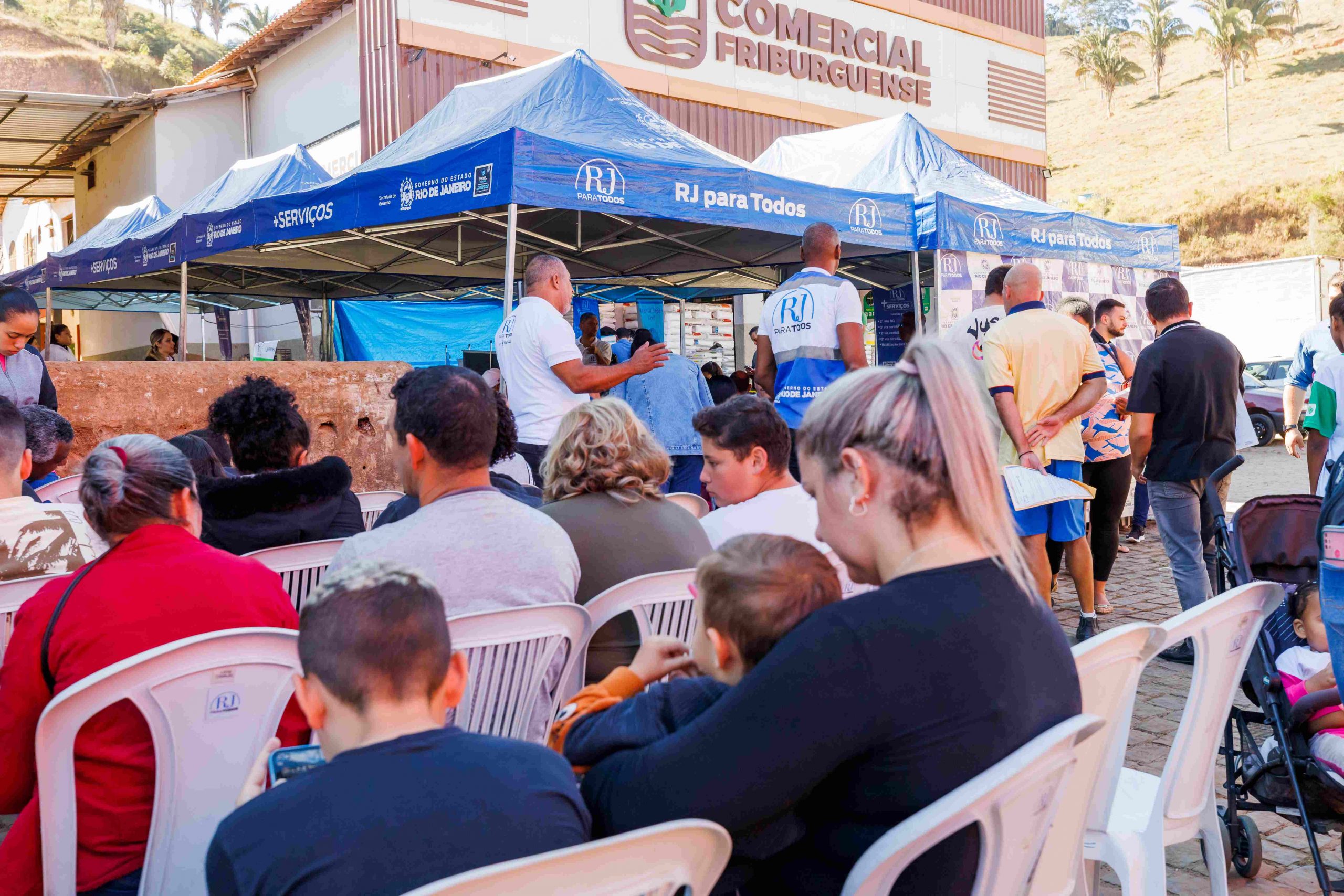 ‘RJ para Todos’: mutirão de cidadania registra 350 atendimentos em Água Quente, em Teresópolis