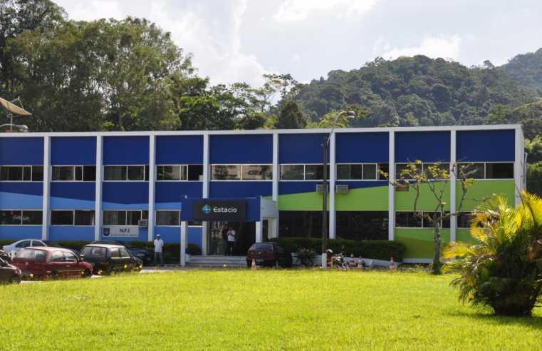 Clínicas Escola da Estácio Petrópolis oferecem atendimentos gratuitos em diversas áreas da saúde e direito Serviços de fisioterapia, nutrição, e direito disponíveis para a comunidade