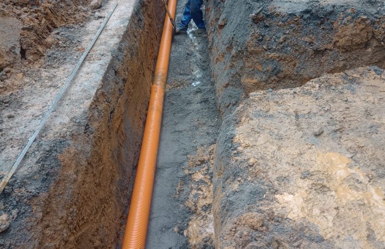 Obras do sistema de esgotamento sanitário são paralisadas temporariamente na Vila Epitácio, em Nogueira