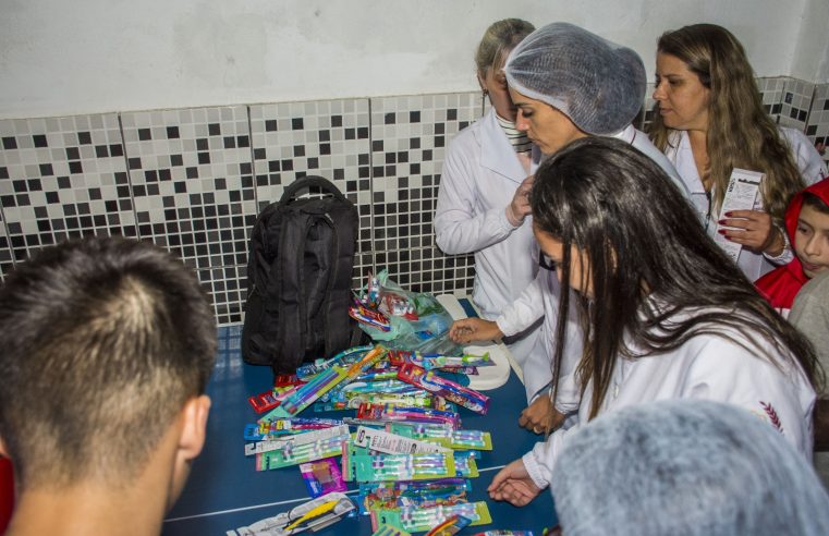 Projeto de extensão do curso de Odontologia realiza ação na ONG Sal para Terra