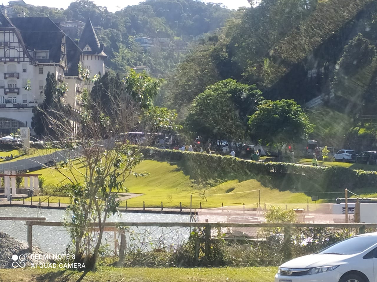Obstrução de via afeta operação de ônibus no Quitandinha