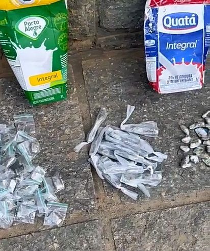 Polícia Militar apreende diversos entorpecentes no bairro Purys, em Três Rios