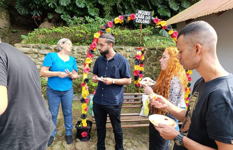 Degustação de Cuca atrai visitantes para Casa do Colono Alemão