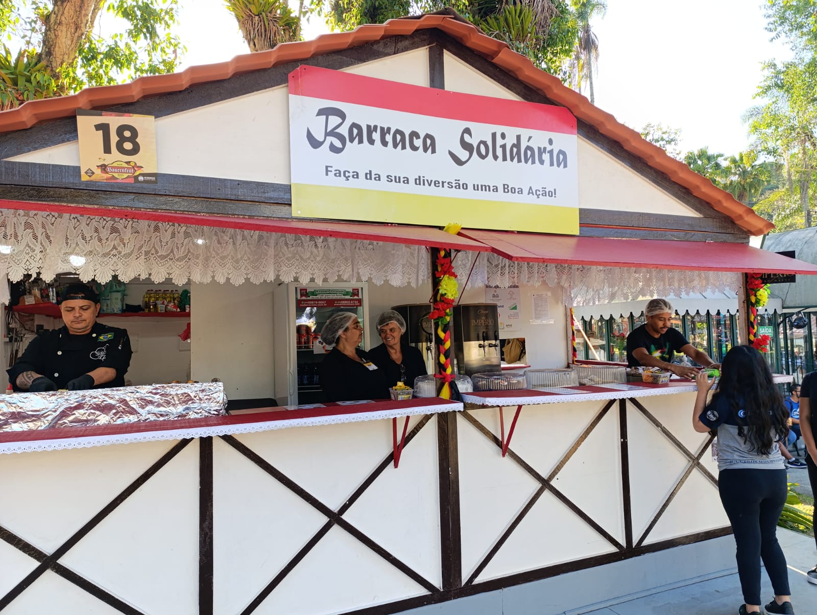 Bauernfest solidária: lucros de barracas vão para instituições de crianças e adolescentes