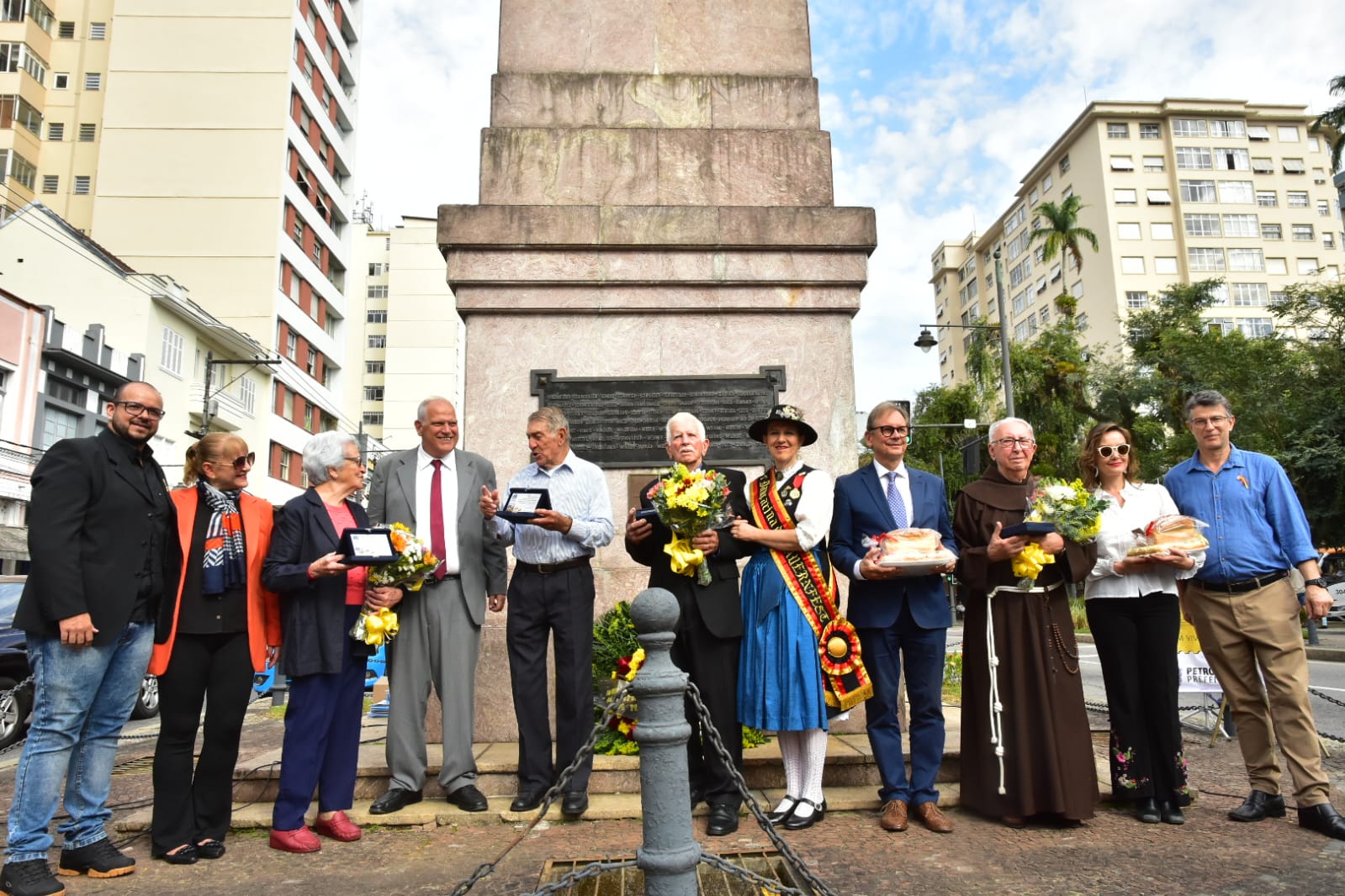 Dia do Colono Alemão contou com homenagens no Centro Histórico