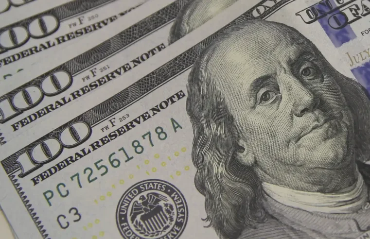 Dólar sobe para R$ 5,32 após criação de empregos nos EUA