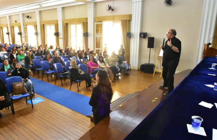 Aula inaugural do curso de atualização em Direitos Humanos, Educação Inclusiva e Atendimento Educacional Especializado é realizada em Petrópolis