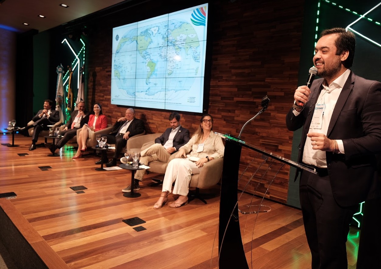Cláudio Castro destaca novo tempo de oportunidades para o Rio de Janeiro na abertura do Encontro de Comércio Exterior