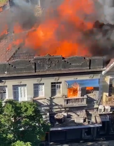 Águas do Imperador precisou enviar 26 mil litros de água para ajudar no combate as chamas