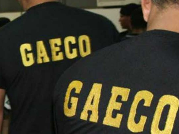 GAECO/MPRJ e Polícia Civil cumprem mandados contra integrante da Família Avelino investigado por homicídio