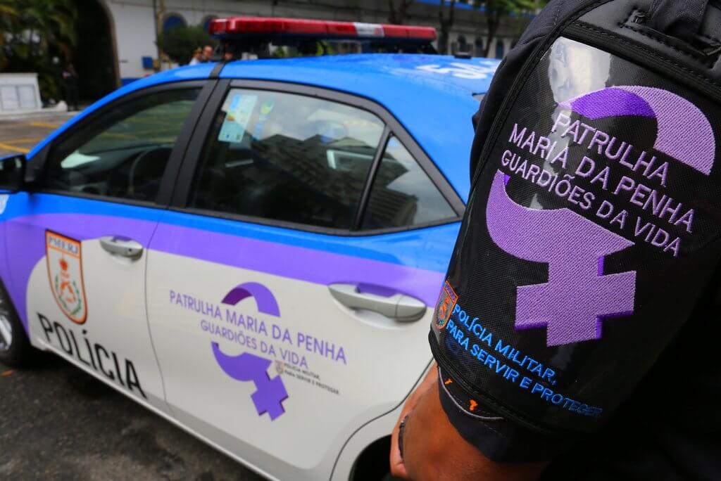 Cláudio Castro tira do papel mais uma iniciativa para proteger mulheres vítimas de violência